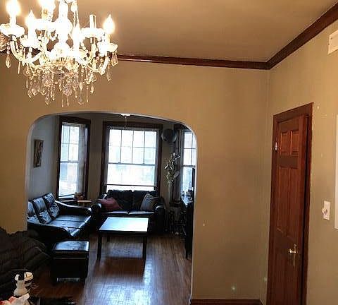 2nd image of 2631 N Sawyer Ave #1