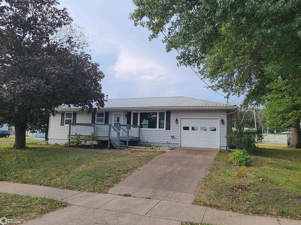 1st image of 902 G Ave W