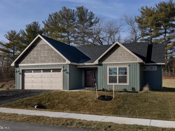 63 Haskell Dr, Martinsburg, WV 25404