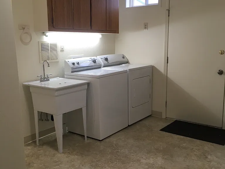 209 W Murray St — Photo 7