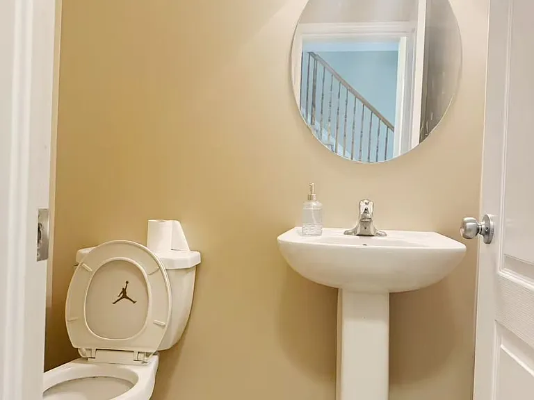 212 Losino Cres — Photo 4