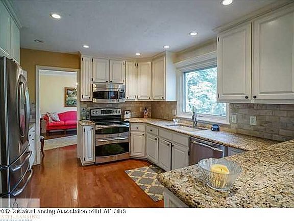 3rd image of 1731 Cranston Ct