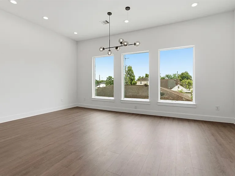 5512 Hardy St — Photo 13