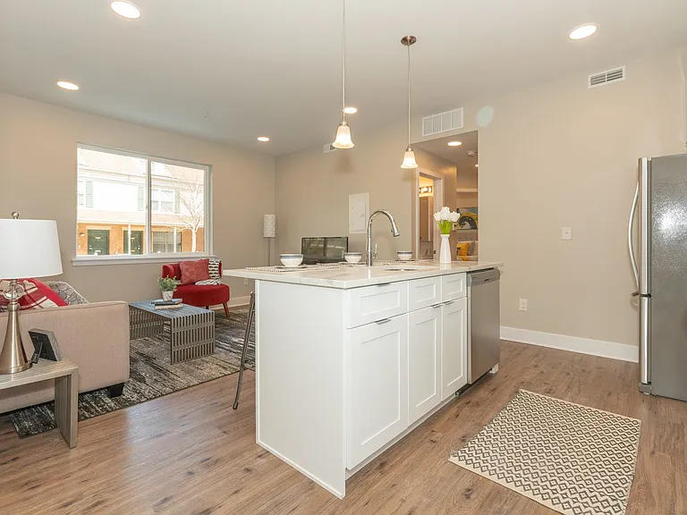 Brand New Modern Apartments — Photo 19