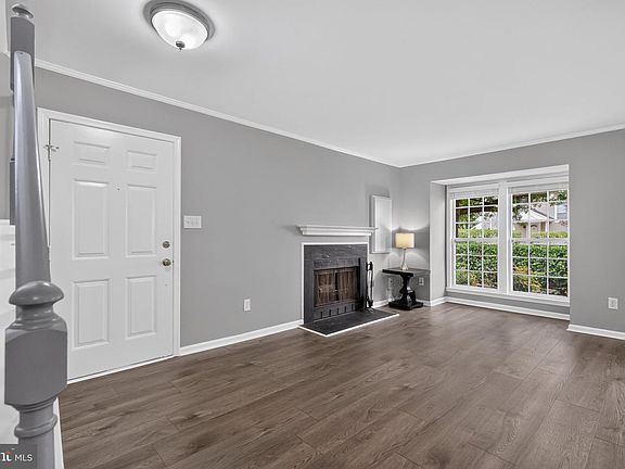 3rd image of 6078 Netherton St