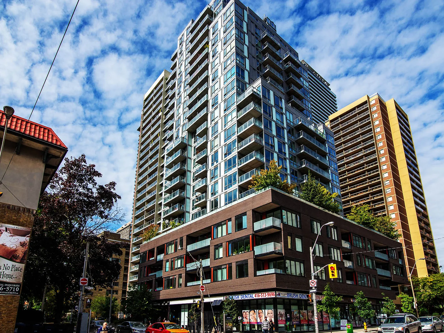 66 Isabella - East Tower — Photo 3