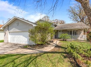 18043 Crystal Ln, Lansing, IL 60438