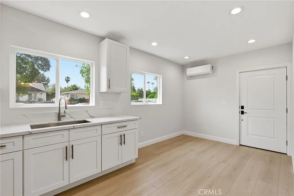 3 bed, 1877 sqft, $4,500 — Photo 4