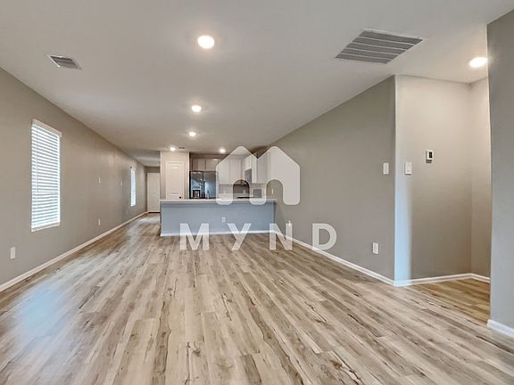 5th image of 451 Jewett Meadow Dr