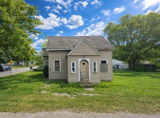 927 W 15th St, Muncie, IN 47302