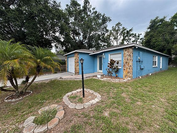 2nd image of 6204 Rolling Hammock Pl