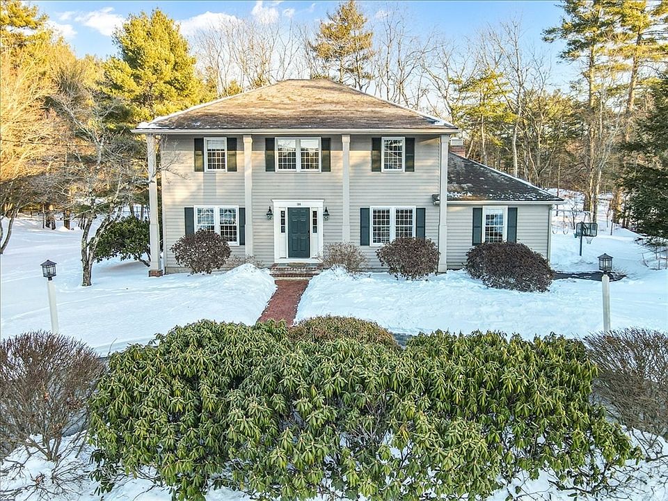 1st image of 104 Wood End Ln