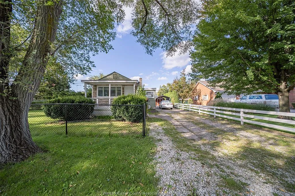 2 bed, $1,800 — Photo 3