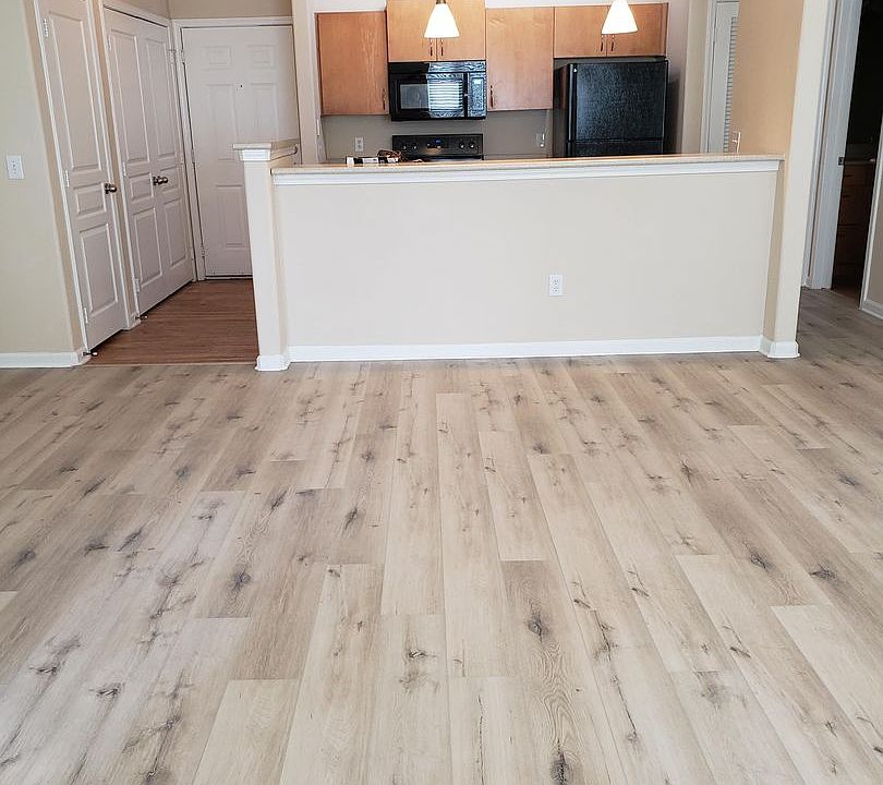 1st image of 8290 Gate Pkwy #412