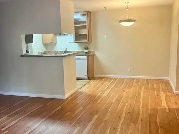 880 E Fremont Ave APT 201, Sunnyvale, CA 94087