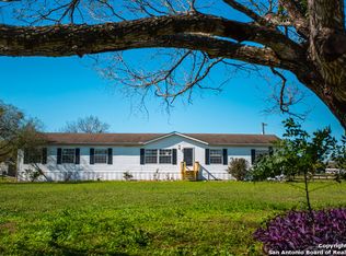 7719 Susan Fest, Elmendorf, TX 78112