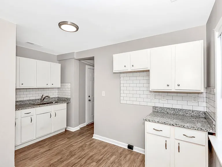 4304 9th Ave SW — Photo 8