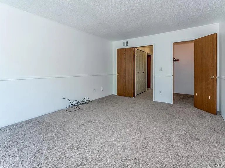 418 Wright St #303 — Photo 5