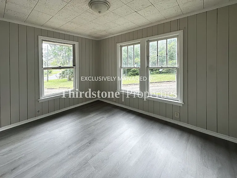 6965 Lorain St — Photo 20