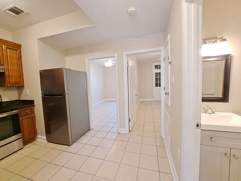 1400 Gov. Nicholls — Photo 18