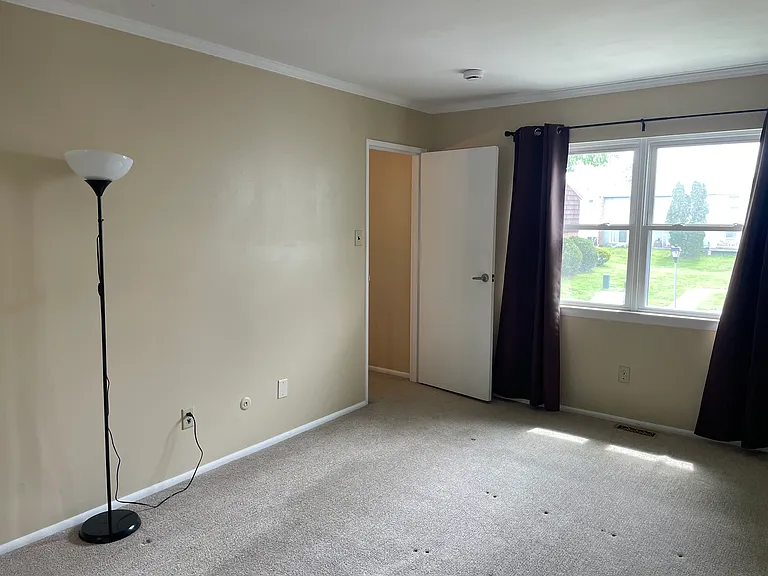 1933 Juniper Ln #25 — Photo 15