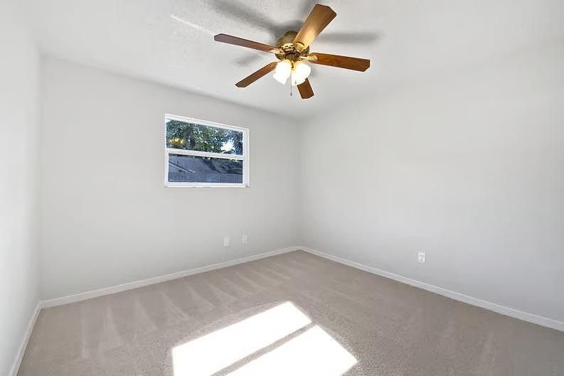 1st image of 3203 Cormorant Dr E