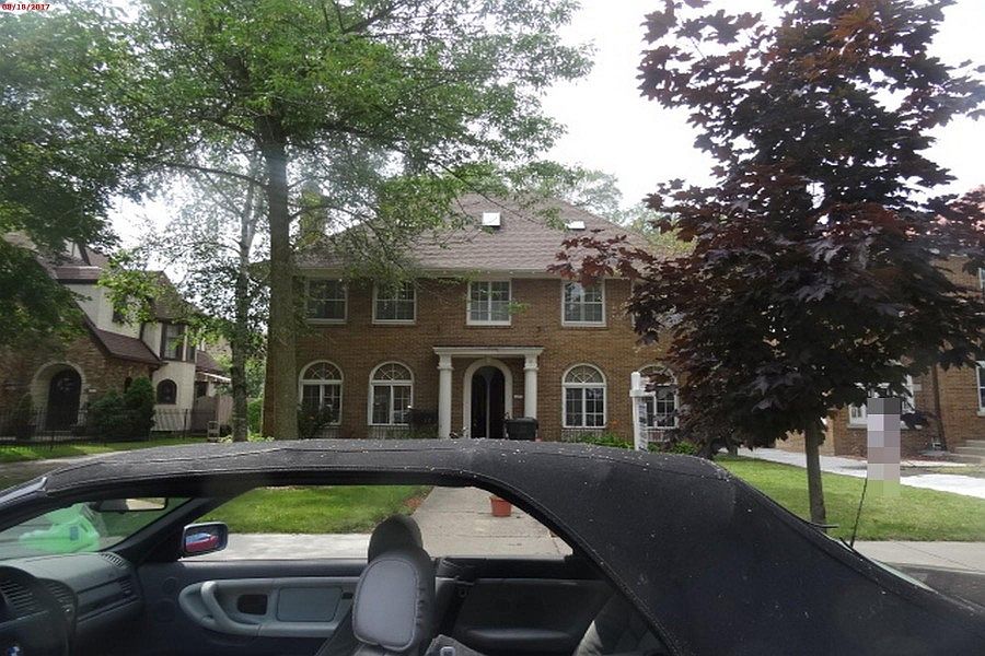 2nd image of 4073 N Lake Dr