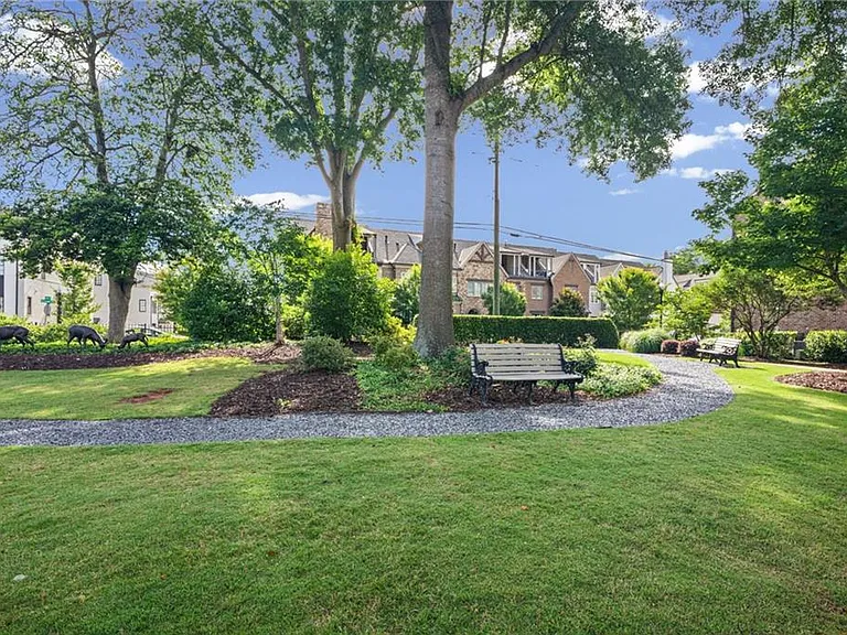 335 Rose Garden Ln — Photo 35