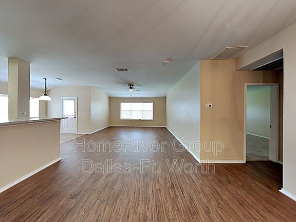 4th image of 602 Lakeview Dr