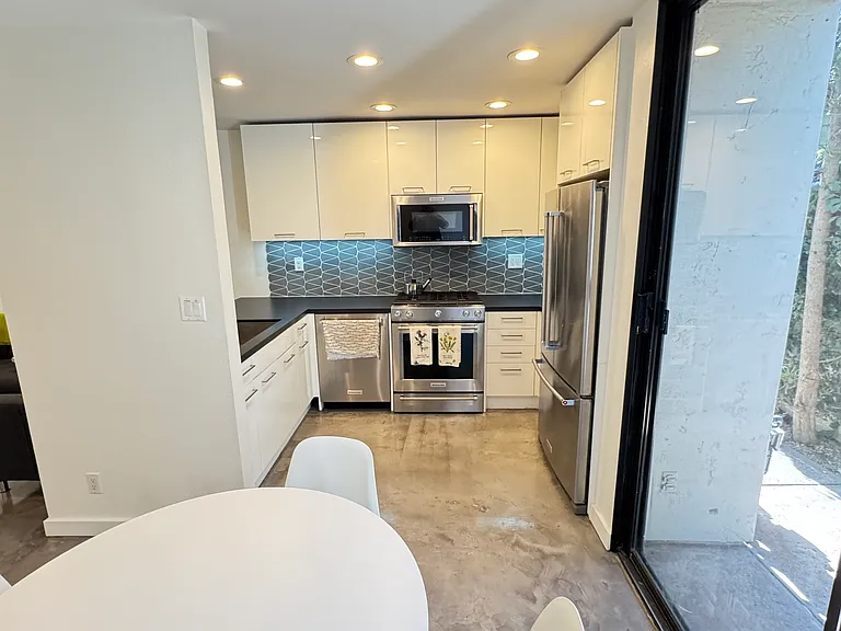 1017 Pearl St #C — Photo 14