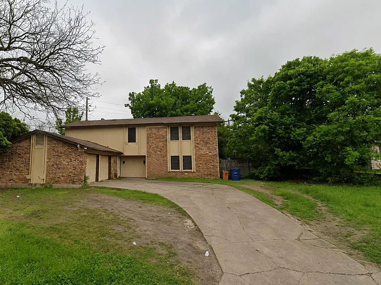 8521 Dryfield Dr — Photo 1