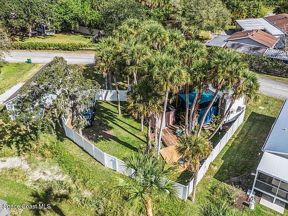 3rd image of 228 Flamingo Dr