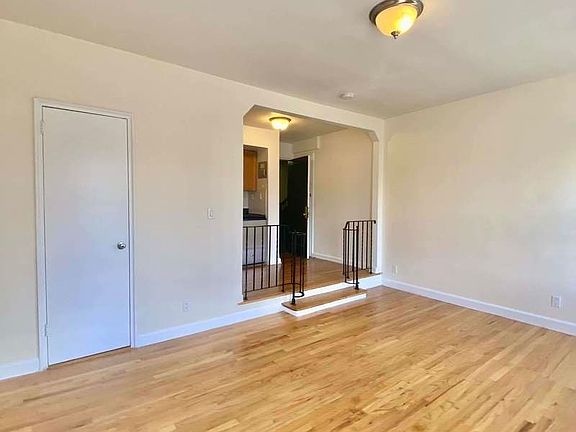 3rd image of 101 Perry St APT 3C