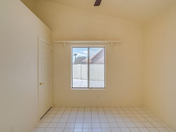 4th image of 399 W Amoroso Dr