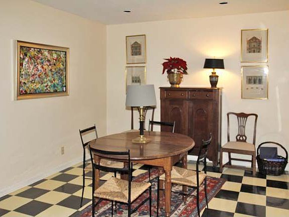 3rd image of 13 Gallery Ct