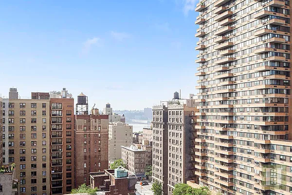 Rented by Halstead Real Estate | media 16