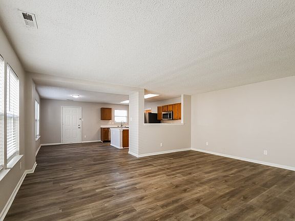 3rd image of 5117 Whisenand Dr