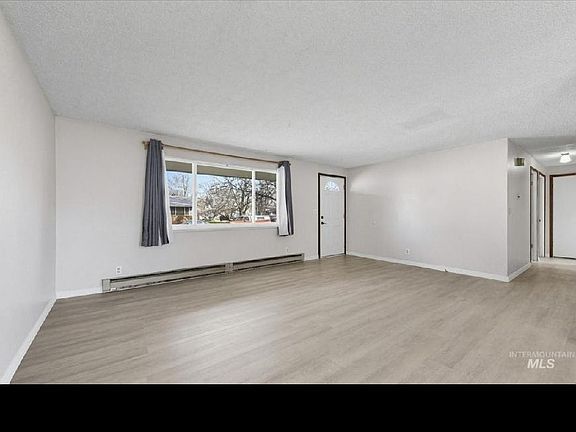 3rd image of 115 E 14 N