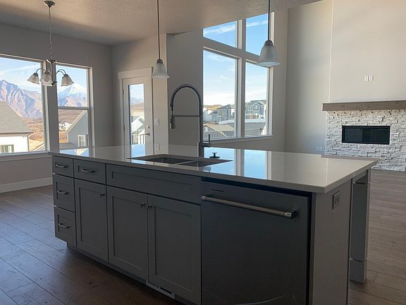 All appliances are brand new KitchenAid