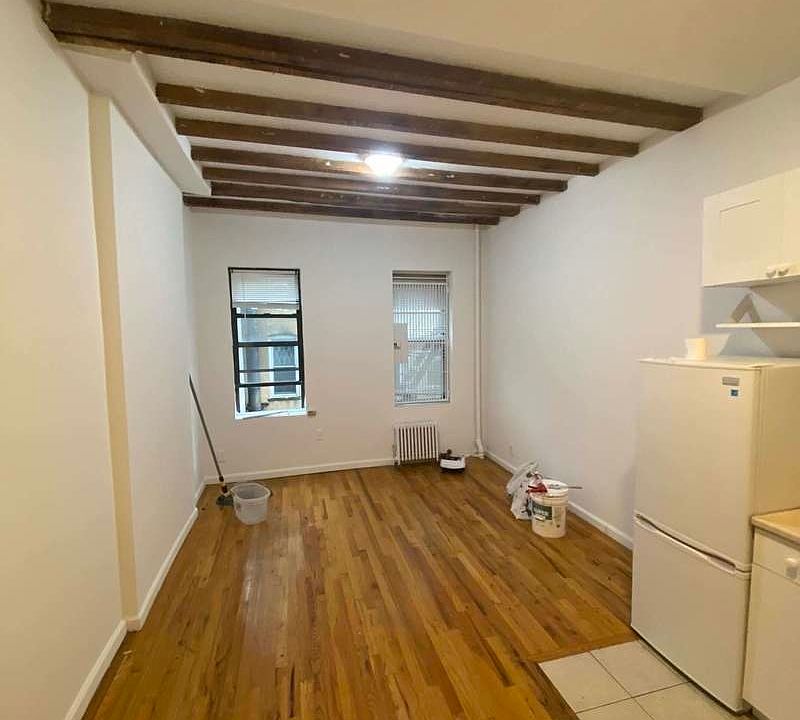 1st image of 223 E 10th St #3FW