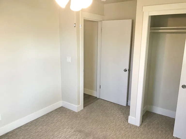 357 W Gettysburg Ave — Photo 9