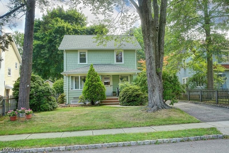 1st image of 17 Farrington St