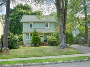 17 Farrington St, West Caldwell, NJ 07006