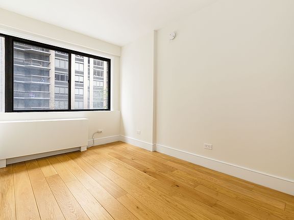 5th image of 230 E 44th St APT 7J