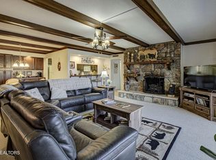 1824 Oriole Rd APT 111, Gatlinburg, TN 37738