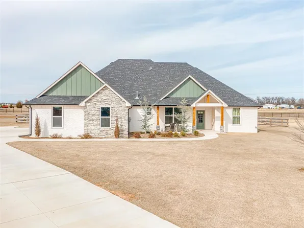 201 Shelby Cir, Goldsby, OK 73093