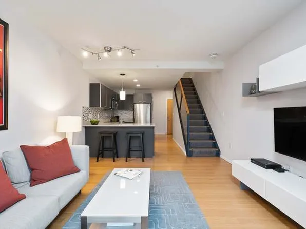 2 Earhart St Unit 117, Cambridge, MA 02141