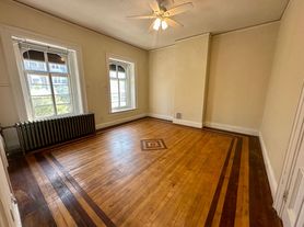 Charming Juneau Village Apartments!