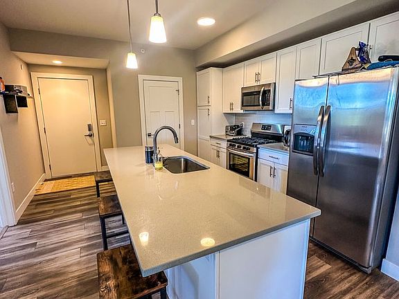 4th image of 190 S Cherrywood Dr Unit 302
