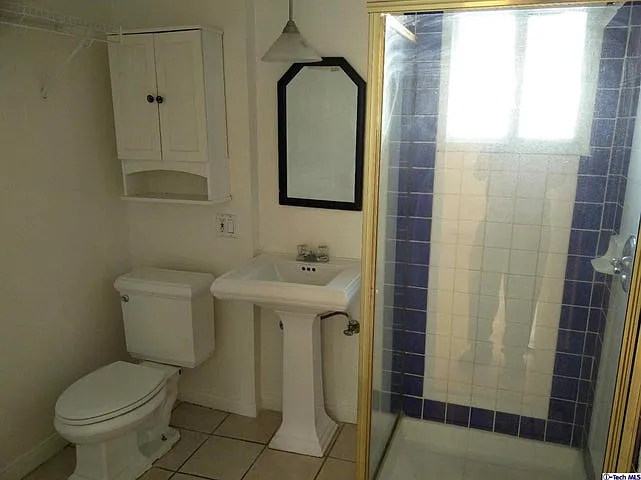 719 Hope Ct — Photo 5